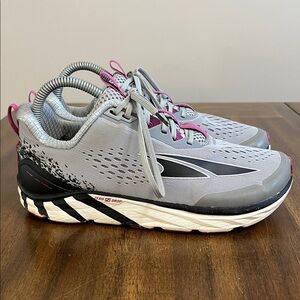 Altra Torin 4 Women's Size 8 Gray and Pink Running Shoes ALW1937F254